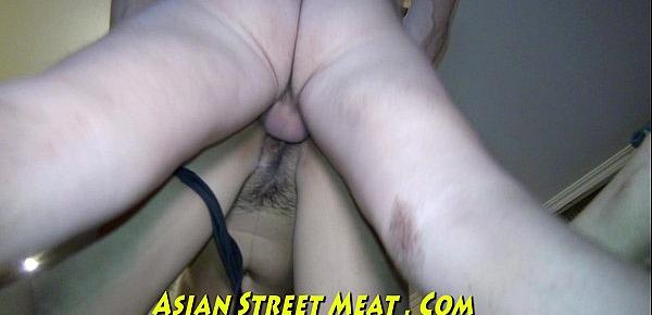  Well Muscled Asian Clitoris Grips Cock